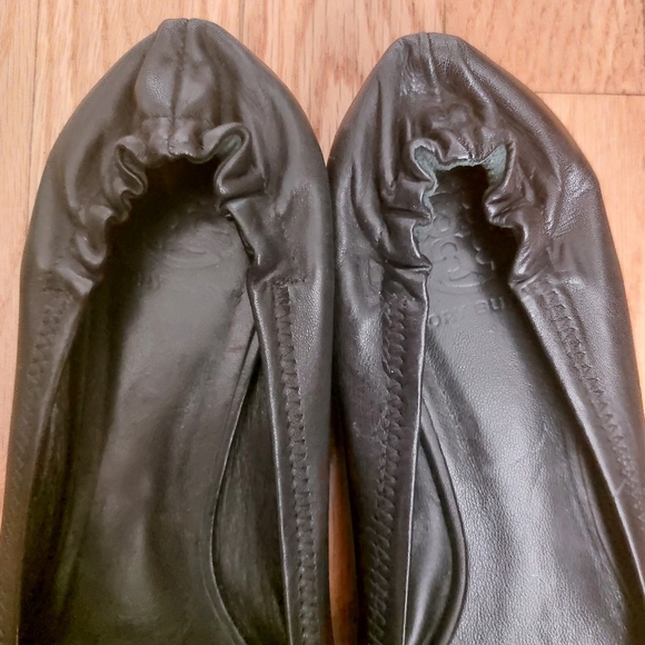 Tory Burch Black Leather Reva Flats Very EUC Size 8M - Picture 9 of 11